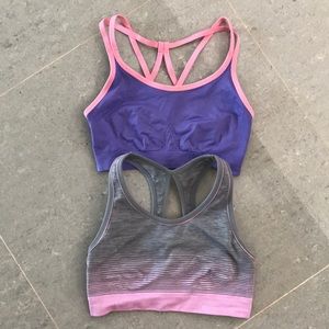 2 jockey sports bras size medium